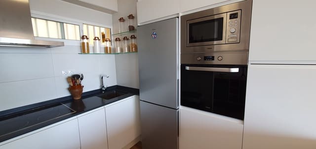 2 soveværelse Lejlighed til salg i Puerto Marina, Benalmádena med garage - € 450.000 (Ref: 9282700)