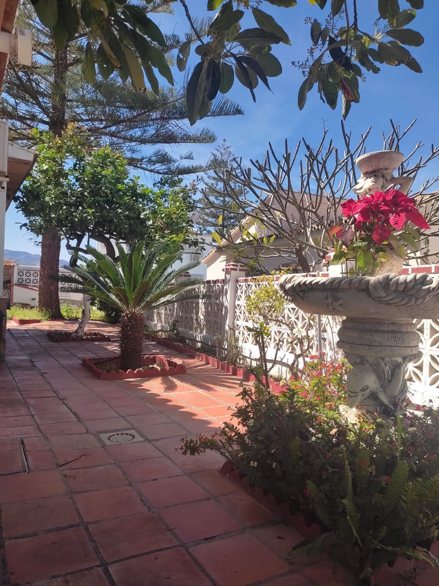 5 slaapkamer Huis te koop in Alhaurin de la Torre met zwembad garage - € 635.000 (Ref: 9282705)