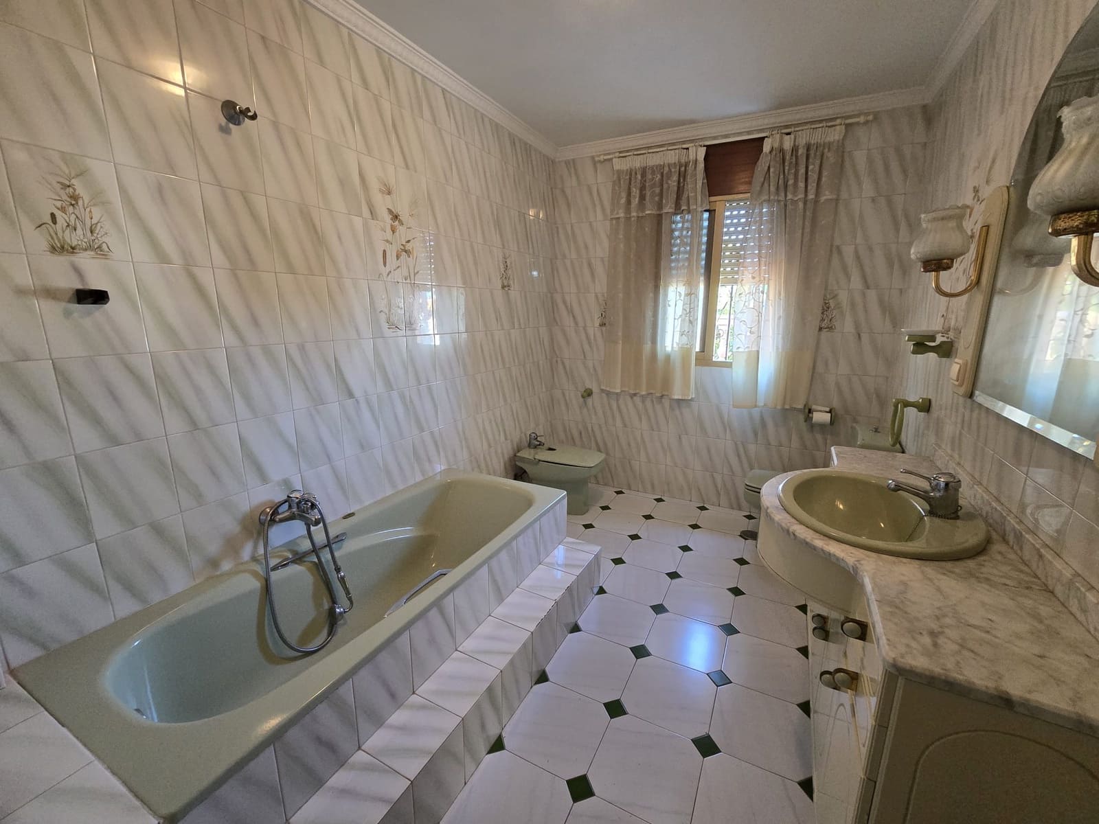 5 slaapkamer Huis te koop in Alhaurin de la Torre met zwembad garage - € 635.000 (Ref: 9282705)