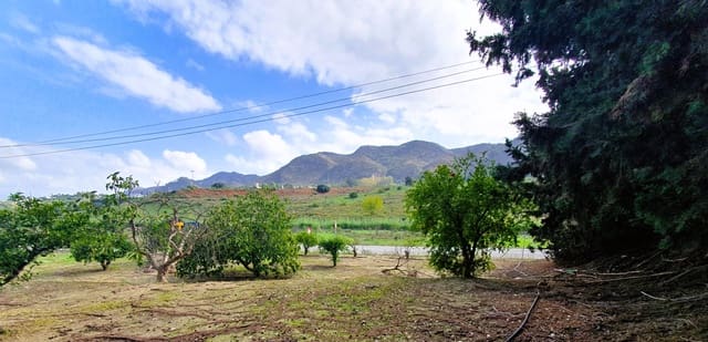 3 soveværelse Finca/Landehus til salg i Cártama med garage - € 335.000 (Ref: 9282725)