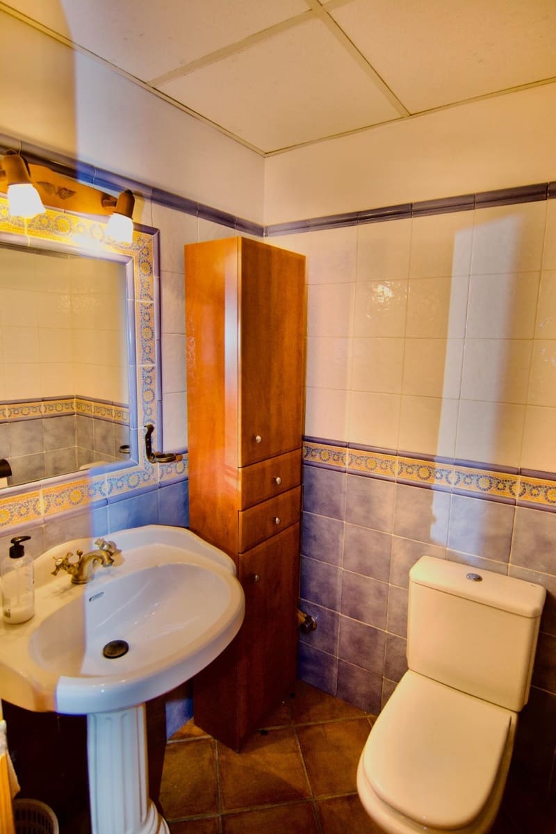 5 slaapkamer Villa te koop in Malaga stad met zwembad garage - € 700.000 (Ref: 9294732)