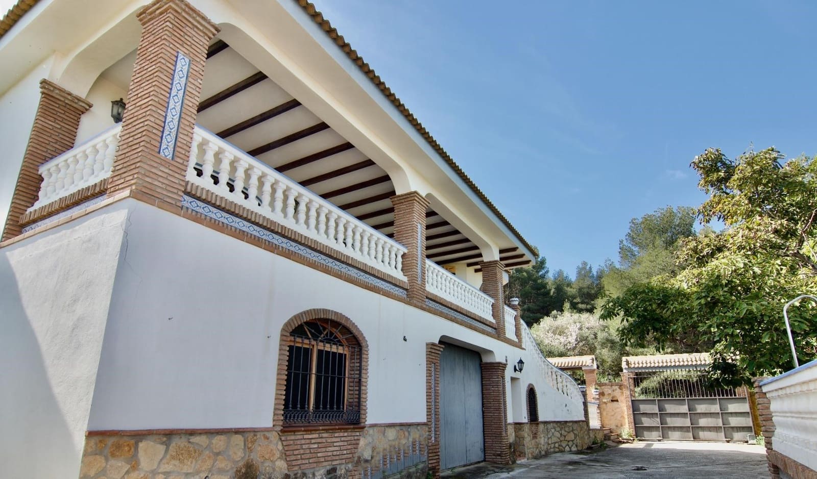 5 slaapkamer Villa te koop in Malaga stad met zwembad garage - € 700.000 (Ref: 9294732)