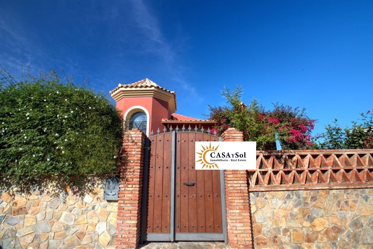 6 soveværelse Villa til salg i Alhaurin de la Torre med swimmingpool garage - € 985.000 (Ref: 9308986)