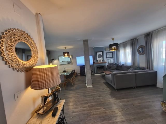 4 makuuhuone Paritalo myytävänä paikassa Churriana, Málaga kaupunki mukana 
autotalli - 425 000 € (Ref: 9309000)