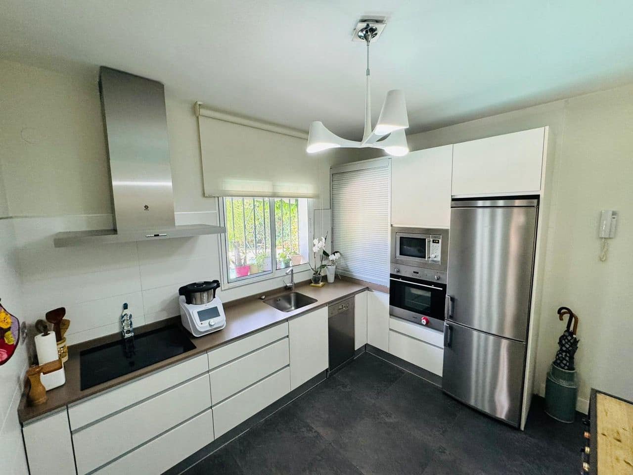 3 soveværelse Villa til salg i Alhaurin de la Torre med swimmingpool garage - € 590.000 (Ref: 9309046)