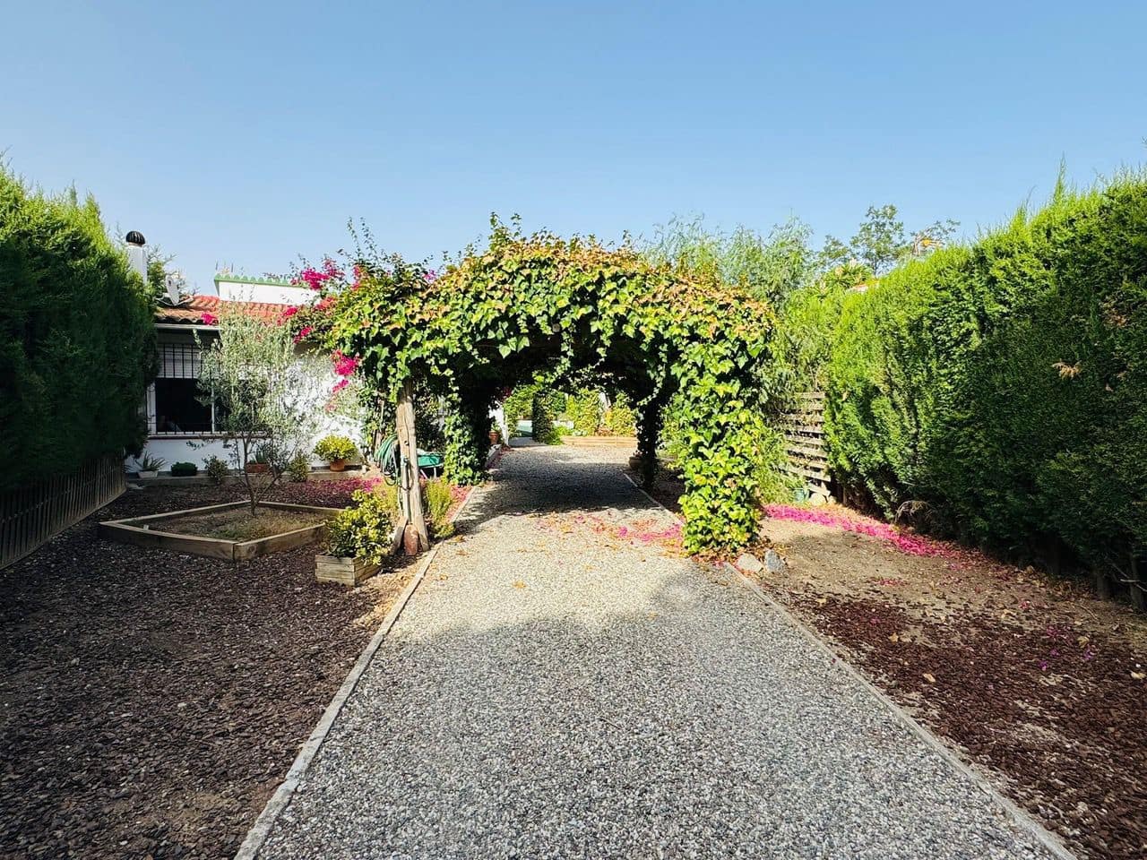 3 soveværelse Villa til salg i Alhaurin de la Torre med swimmingpool garage - € 590.000 (Ref: 9309046)