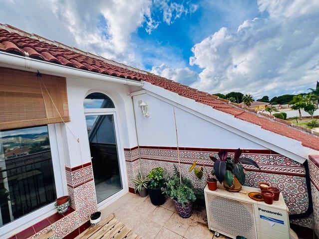 4 soveværelse Villa til salg i Alhaurín de la Torre med swimmingpool garage - € 536.000 (Ref: 9314247)