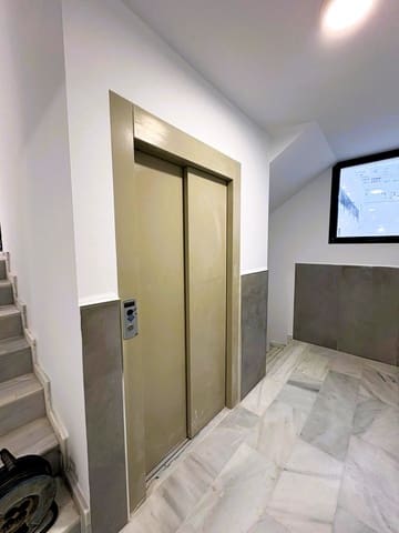 1 sypialnia Apartament na sprzedaż w El Tomillar, Miasto Málaga z basenem garażem - 265 000 € (Ref: 9325605)