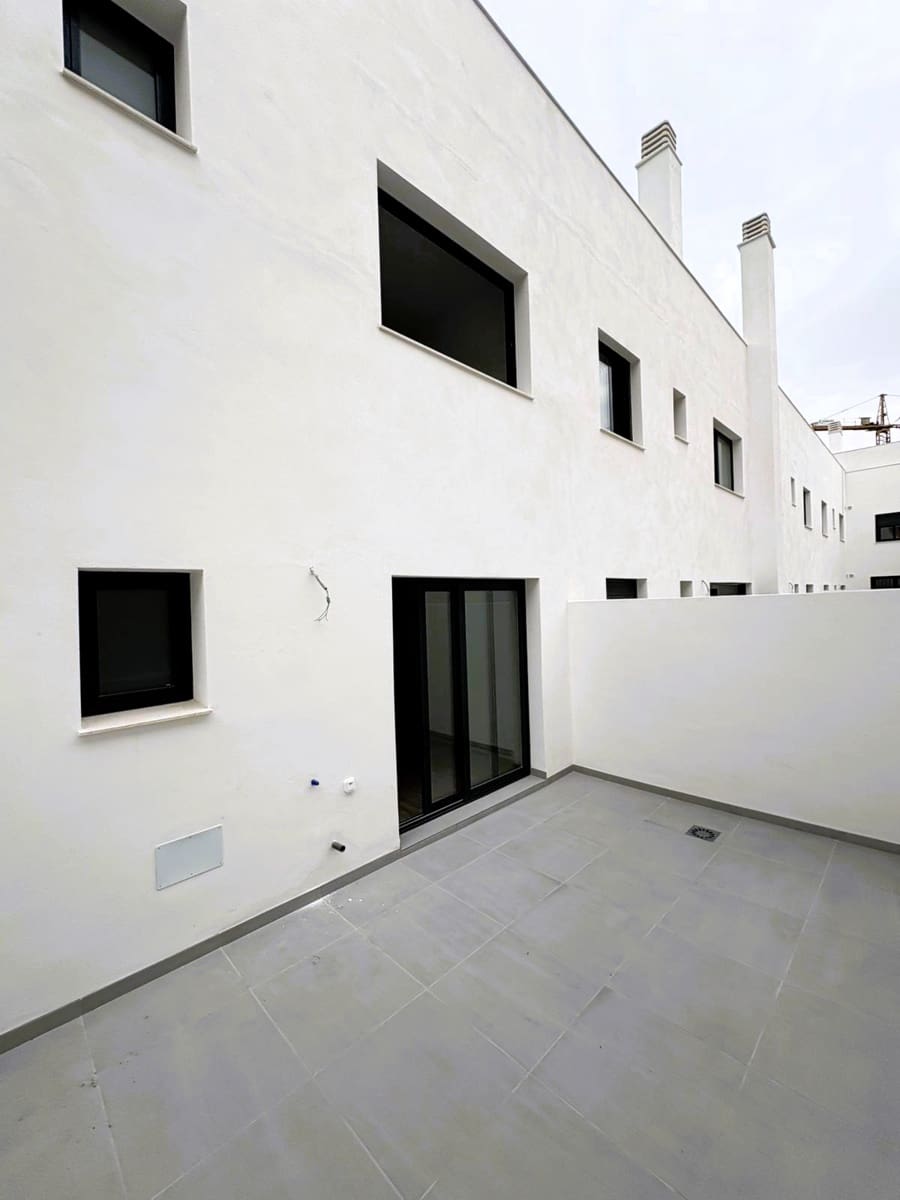 1 sypialnia Apartament na sprzedaż w Miasto Malaga z basenem garażem - 265 000 € (Ref: 9325605)