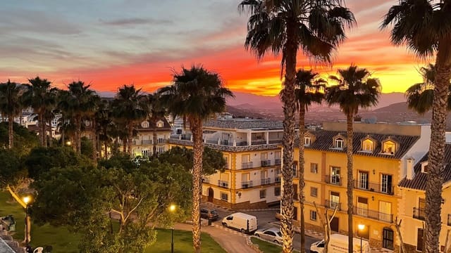 3 camera da letto Attico da affittare in Alhaurín el Grande con garage - 1.150 € (Rif: 9357453)