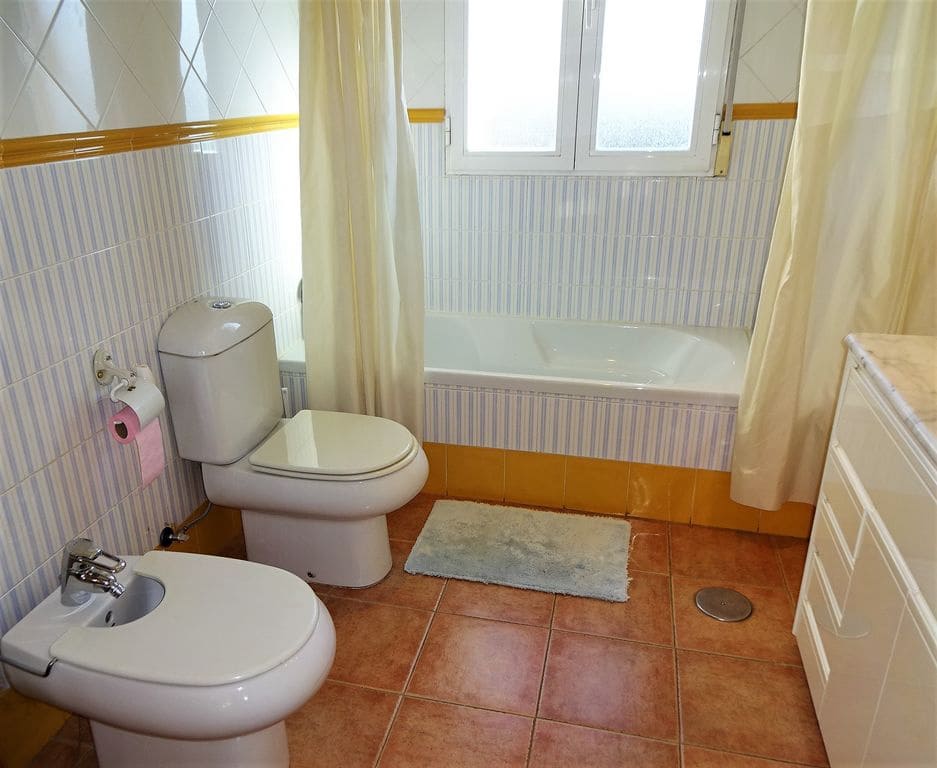 5 soveværelse Villa til salg i Cullar Vega med swimmingpool garage - € 535.000 (Ref: 6160184)