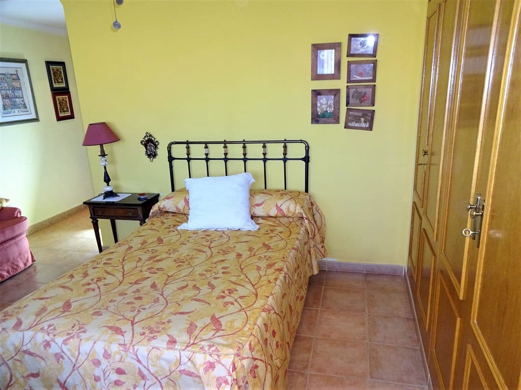 5 soveværelse Villa til salg i Cullar Vega med swimmingpool garage - € 535.000 (Ref: 6160184)