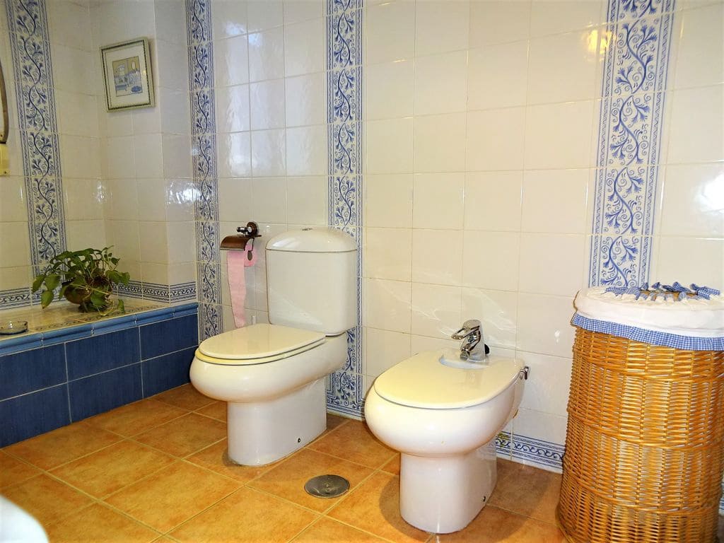 5 soveværelse Villa til salg i Cullar Vega med swimmingpool garage - € 535.000 (Ref: 6160184)