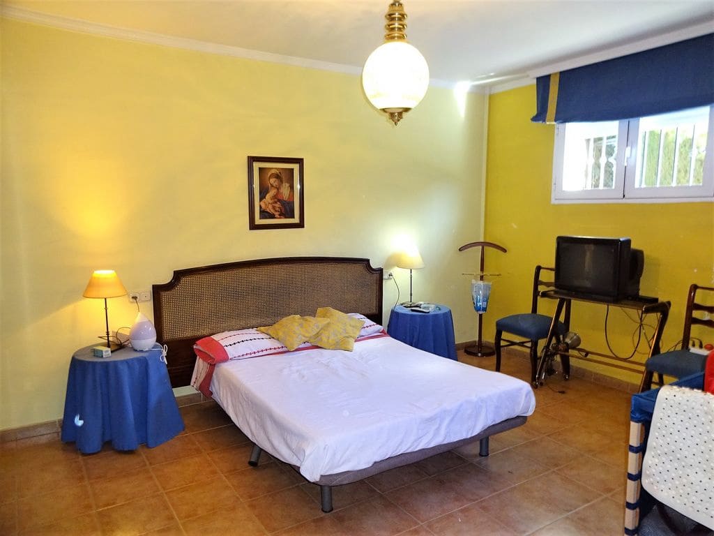 5 soveværelse Villa til salg i Cullar Vega med swimmingpool garage - € 535.000 (Ref: 6160184)