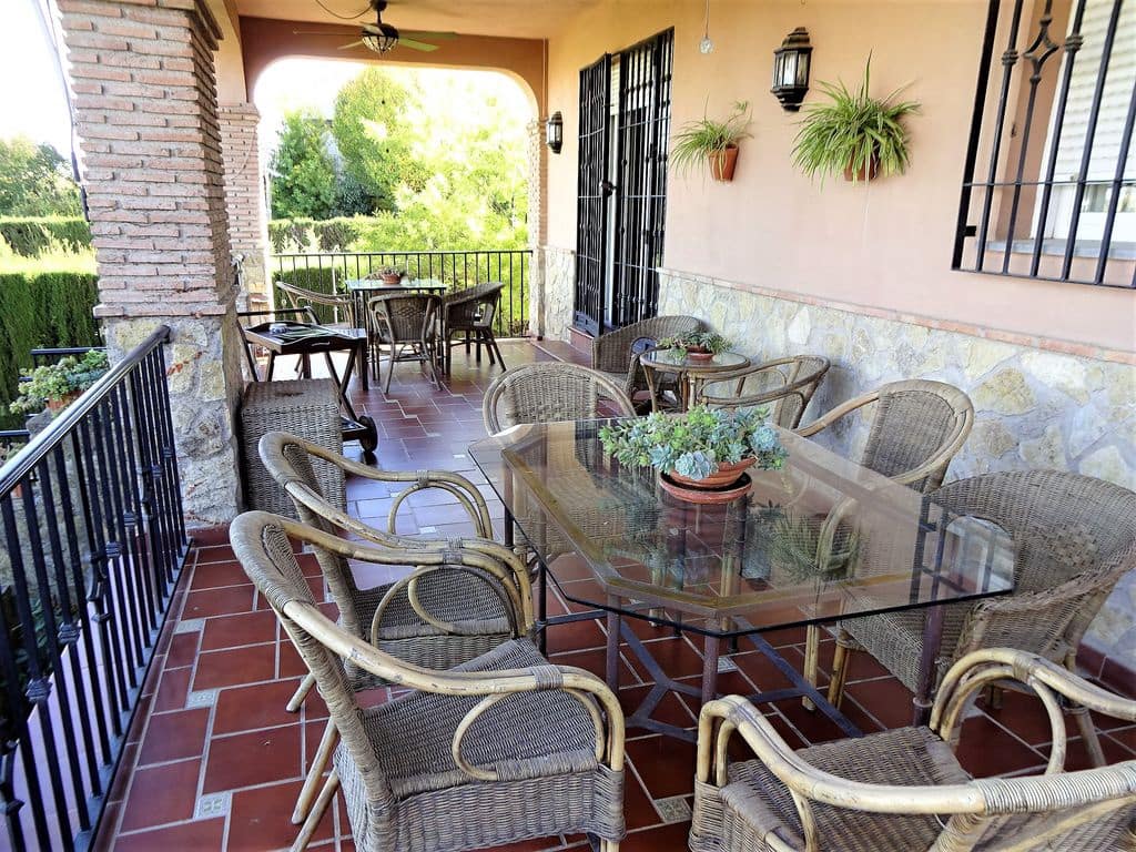 5 soveværelse Villa til salg i Cullar Vega med swimmingpool garage - € 535.000 (Ref: 6160184)