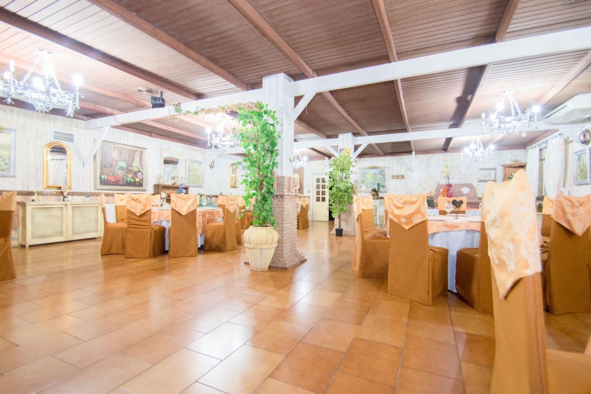 12 soveværelse Guesthouse/B & B til salg i Pinos Genil med garage - € 1.200.000 (Ref: 6720621)