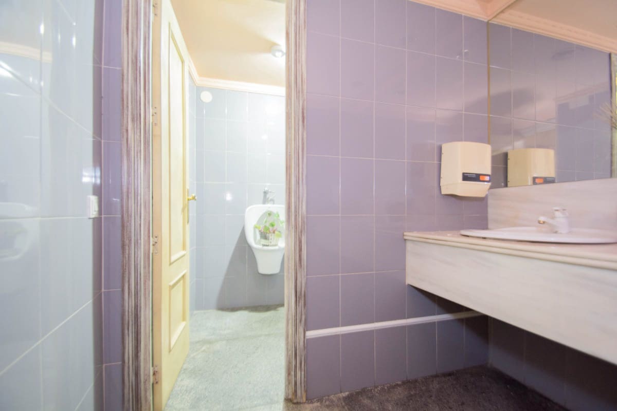 12 soveværelse Guesthouse/B & B til salg i Pinos Genil med garage - € 1.200.000 (Ref: 6720621)