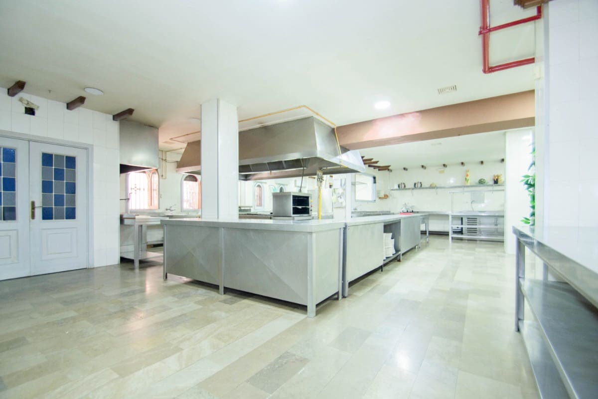 12 soveværelse Guesthouse/B & B til salg i Pinos Genil med garage - € 1.200.000 (Ref: 6720621)