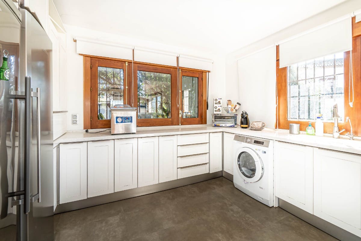 5 soverom Villa til salgs i Albolote med svømmebasseng garasje - € 950 000 (Ref: 6720628)