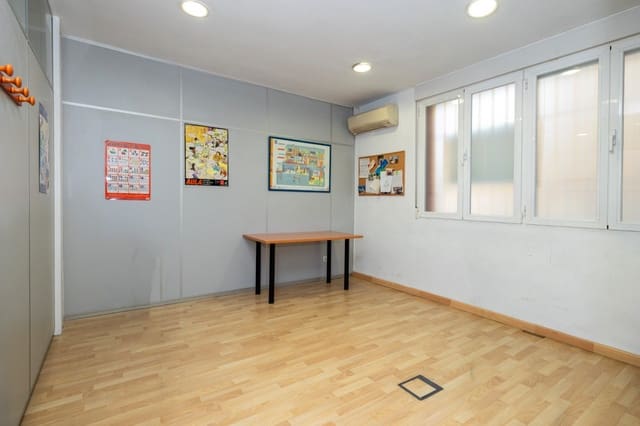 Local Comercial en Granada ciudad en venta - 210.000 € (Ref: 6720630)