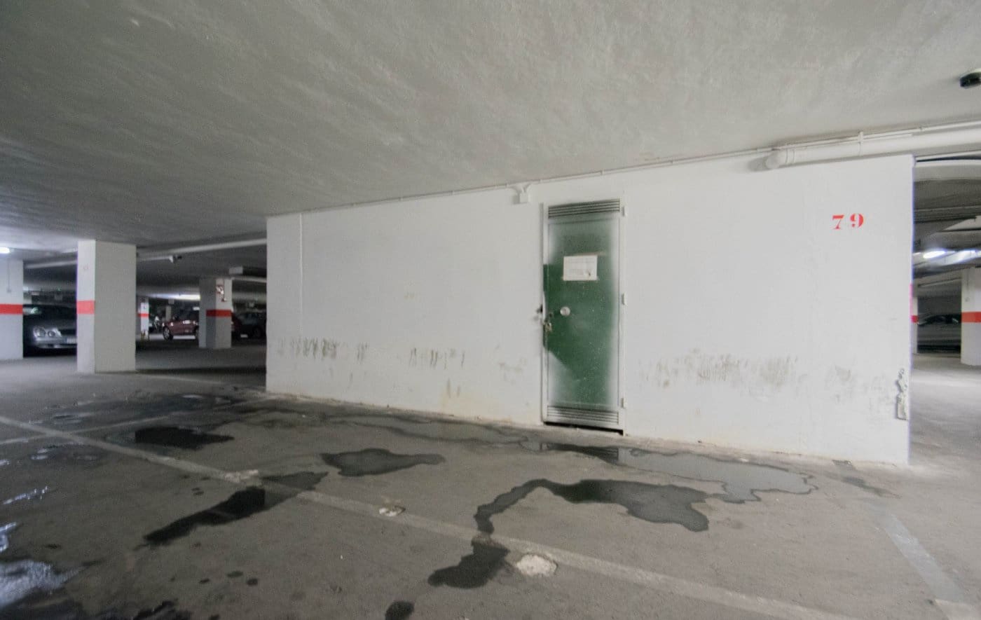 Garasje til salgs i Granada by - € 37 000 (Ref: 6720674)