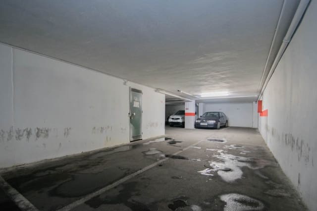 Garasje til salgs i Centro, Granada by - € 37 000 (Ref: 6720674)