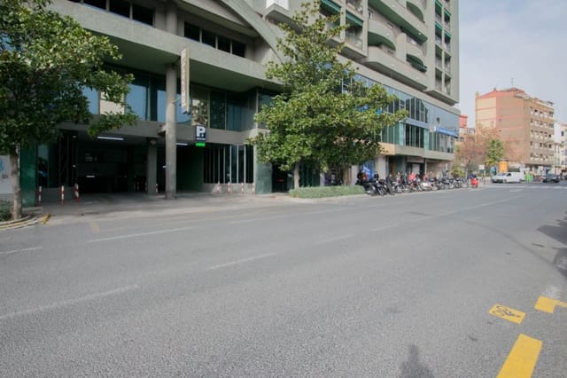 Garasje til salgs i Centro, Granada by - € 37 000 (Ref: 6720674)