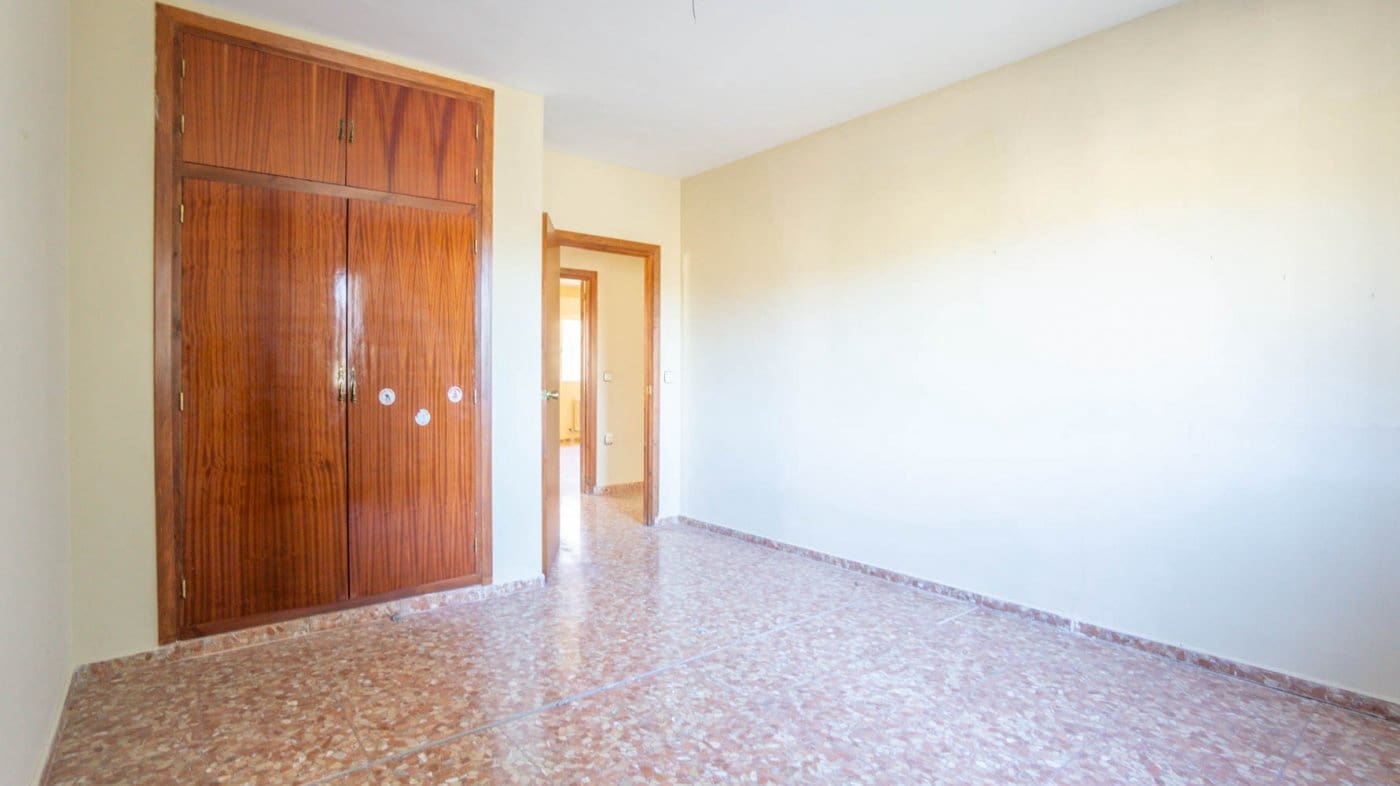 3 bedroom Finca/Country House for sale in Iznalloz - € 220,000 (Ref: 6744465)