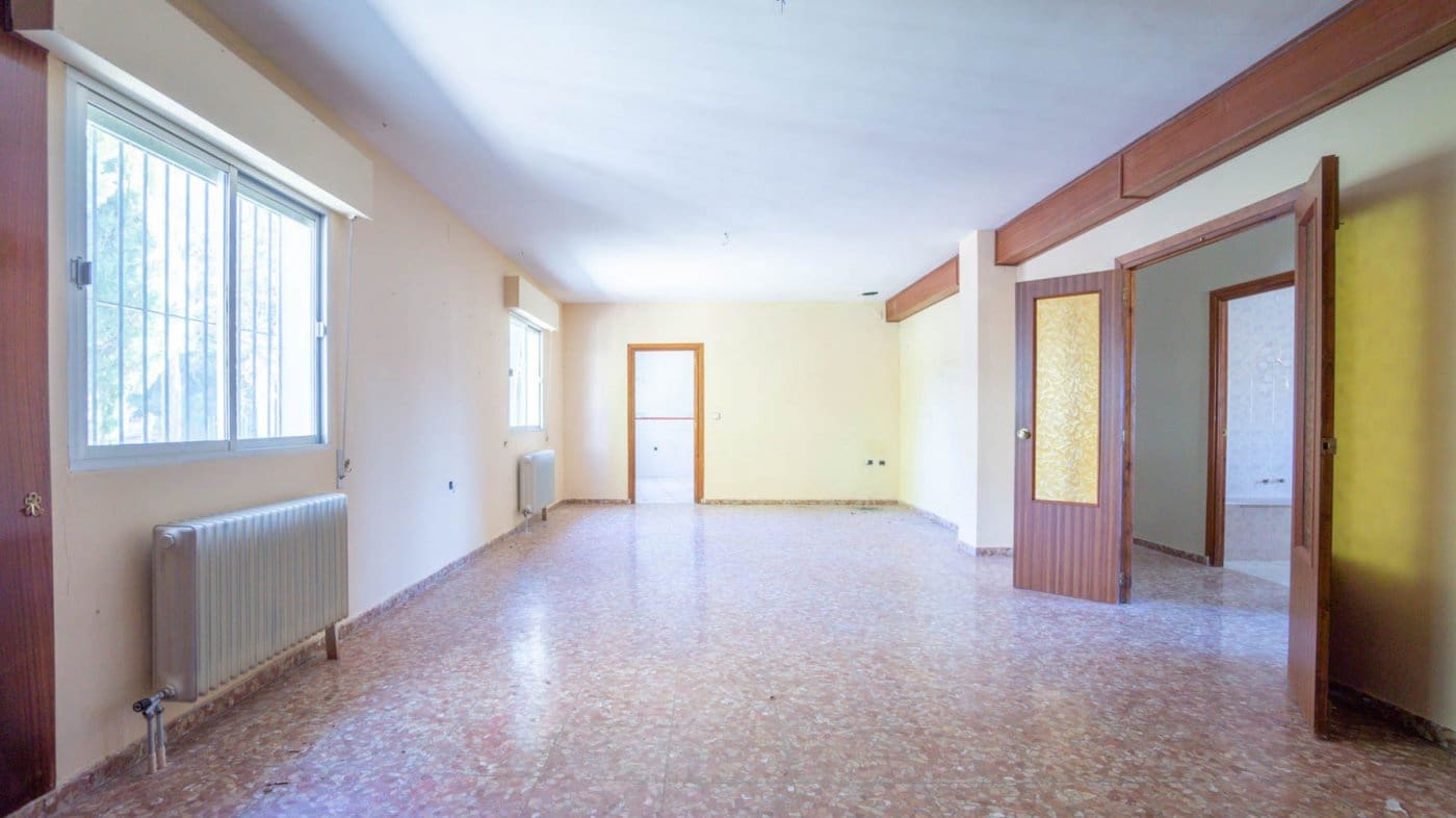 3 bedroom Finca/Country House for sale in Iznalloz - € 220,000 (Ref: 6744465)