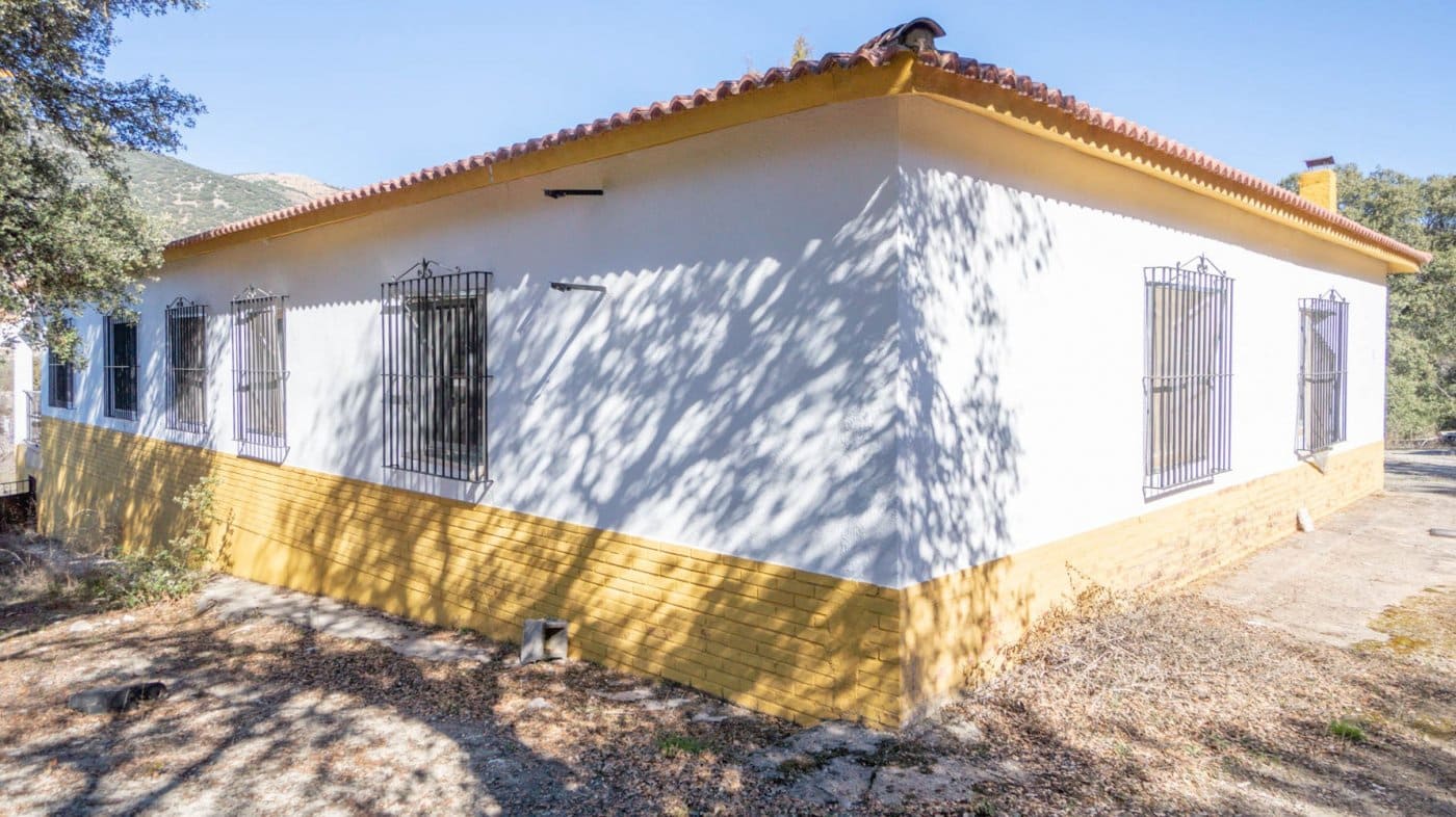 3 bedroom Finca/Country House for sale in Iznalloz - € 220,000 (Ref: 6744465)