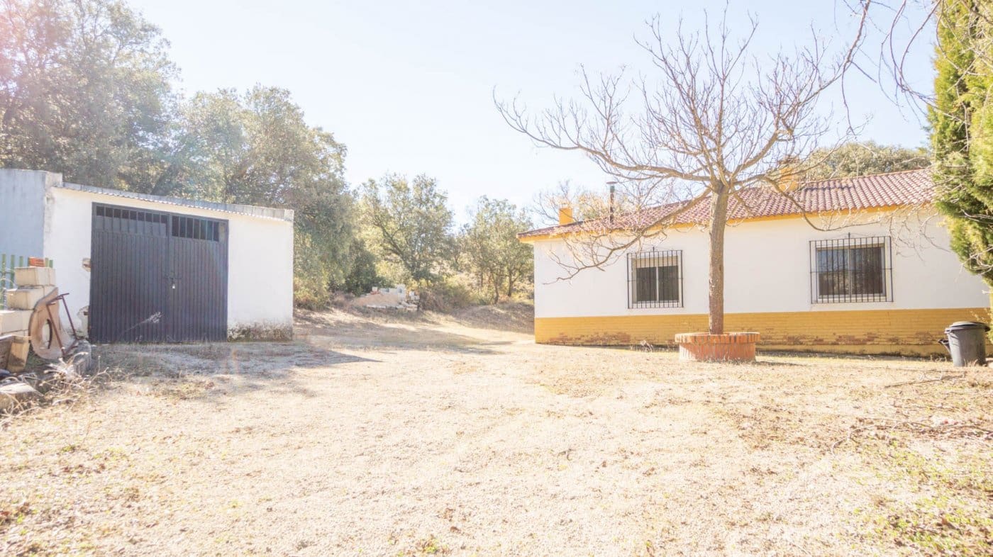 3 bedroom Finca/Country House for sale in Iznalloz - € 220,000 (Ref: 6744465)