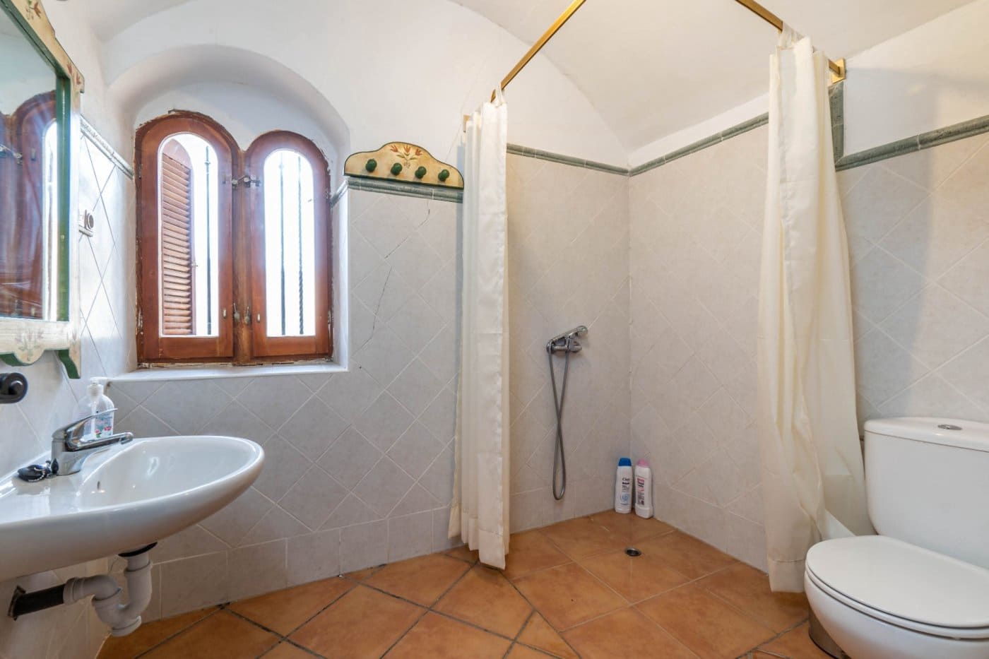 9 soverom Grottehus til salgs i Gorafe med garasje - € 220 000 (Ref: 6753887)