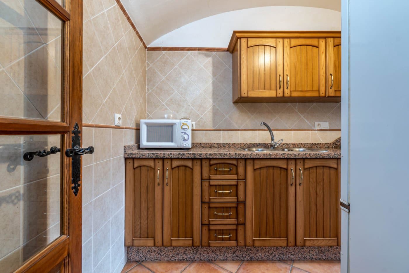 9 soverom Grottehus til salgs i Gorafe med garasje - € 220 000 (Ref: 6753887)