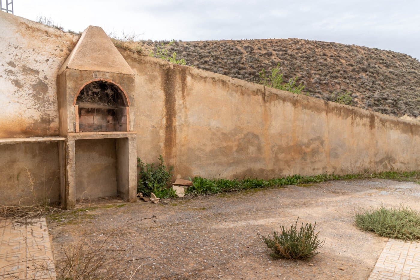 9 soverom Grottehus til salgs i Gorafe med garasje - € 220 000 (Ref: 6753887)