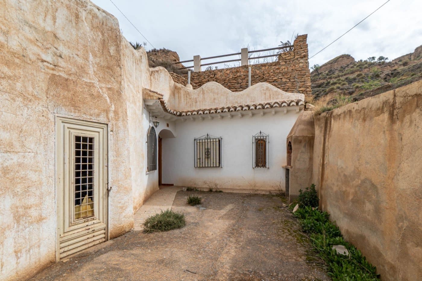 9 soverom Grottehus til salgs i Gorafe med garasje - € 220 000 (Ref: 6753887)