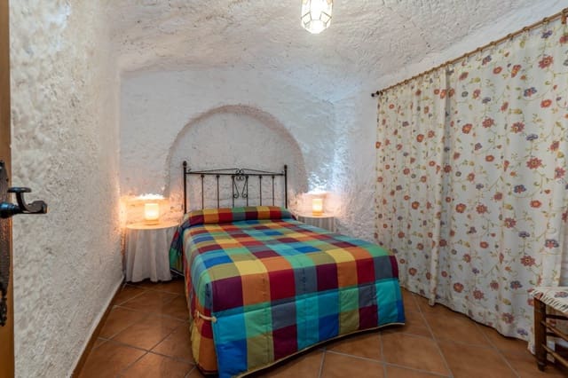 9 soverom Grottehus til salgs i Gorafe med garasje - € 220 000 (Ref: 6753887)