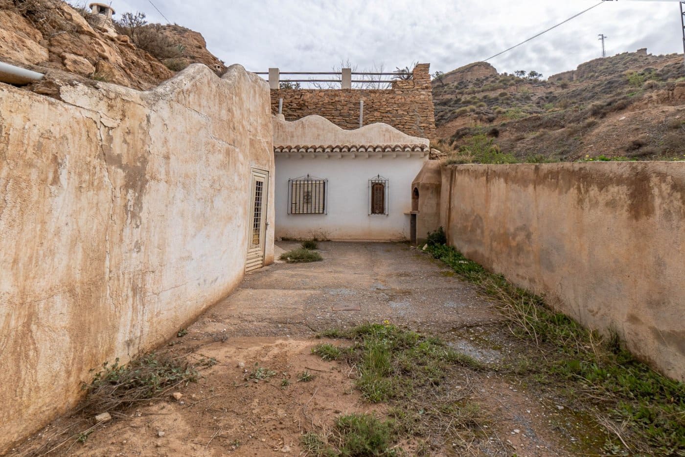 9 soverom Grottehus til salgs i Gorafe med garasje - € 220 000 (Ref: 6753887)