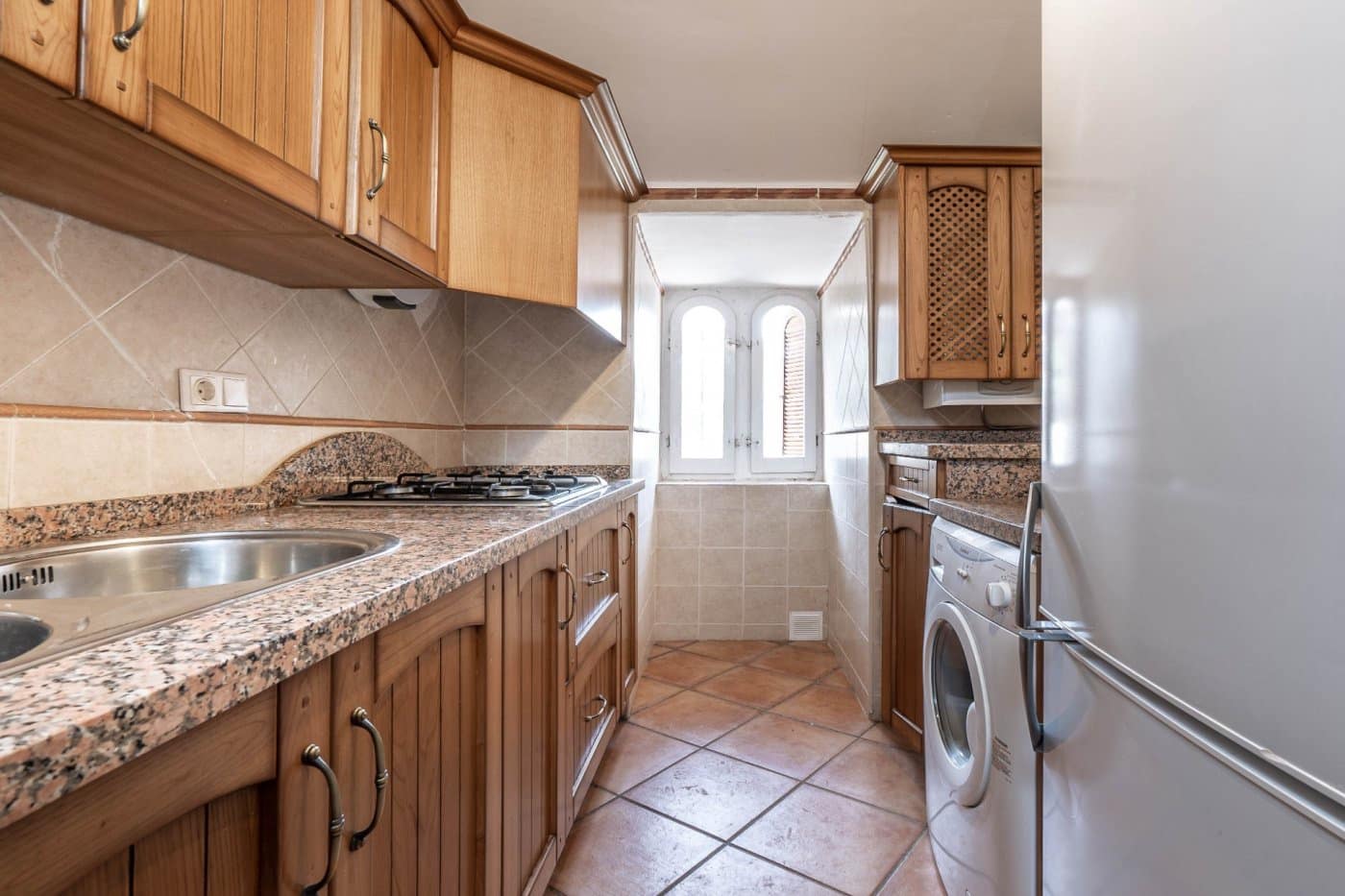 9 soverom Grottehus til salgs i Gorafe med garasje - € 220 000 (Ref: 6753887)