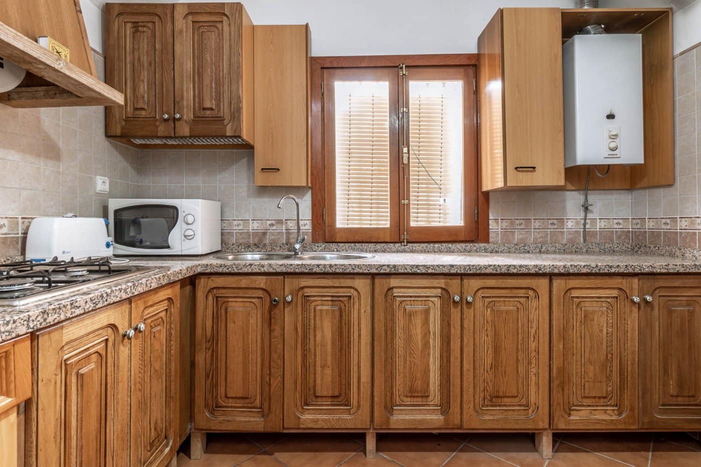 9 soverom Grottehus til salgs i Gorafe med garasje - € 220 000 (Ref: 6753887)