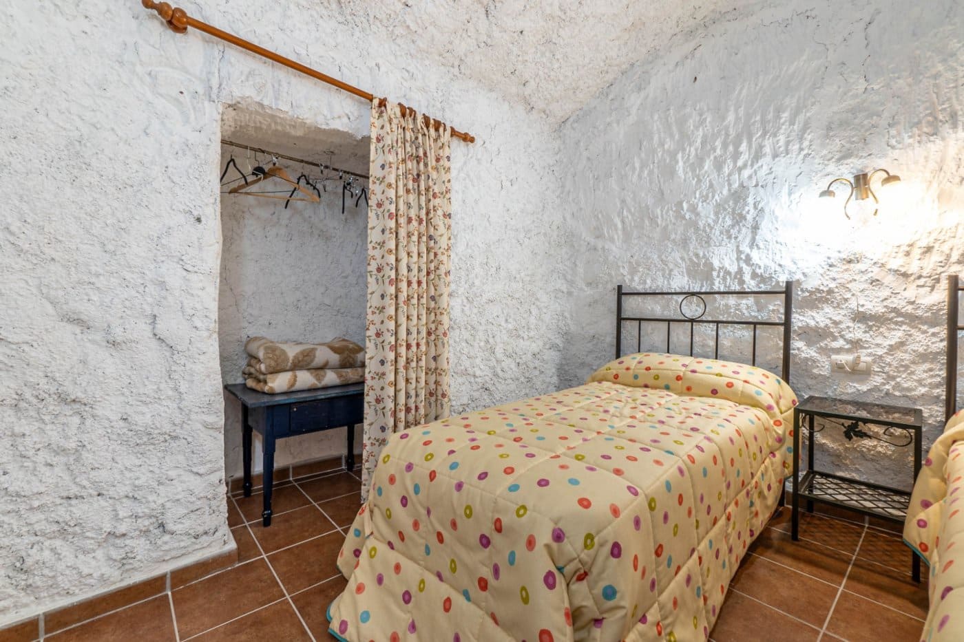 9 soverom Grottehus til salgs i Gorafe med garasje - € 220 000 (Ref: 6753887)