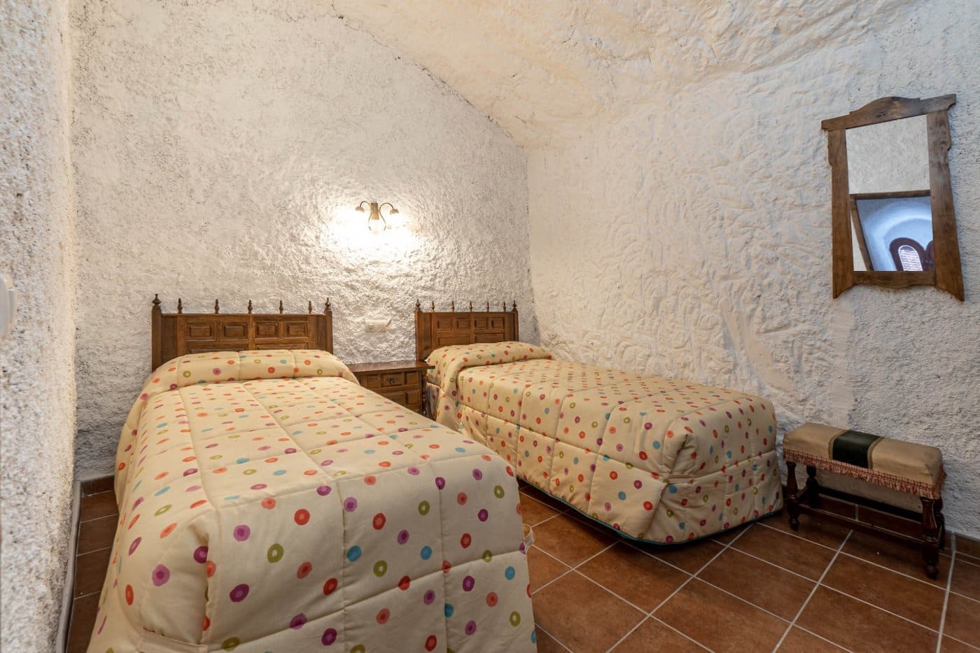 9 soverom Grottehus til salgs i Gorafe med garasje - € 220 000 (Ref: 6753887)