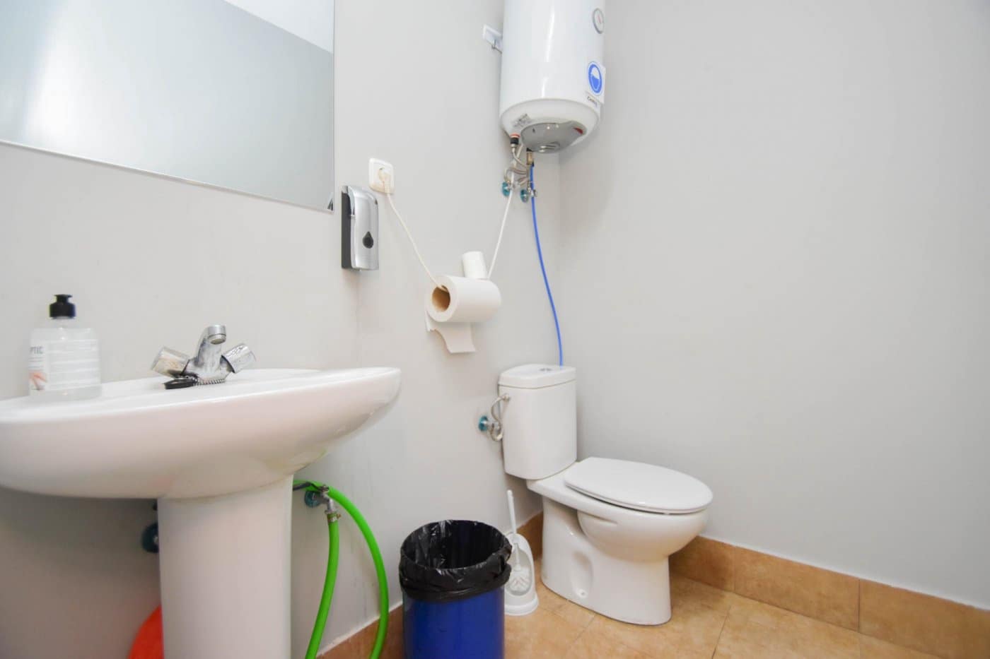 Kommersiell till salu i Granada stad - 139 900 € (Ref: 6779846)