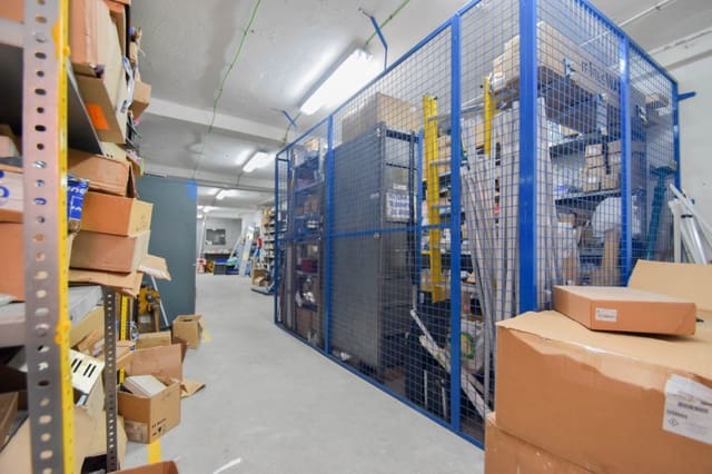 Kommersiell till salu i Granada stad - 139 900 € (Ref: 6779846)