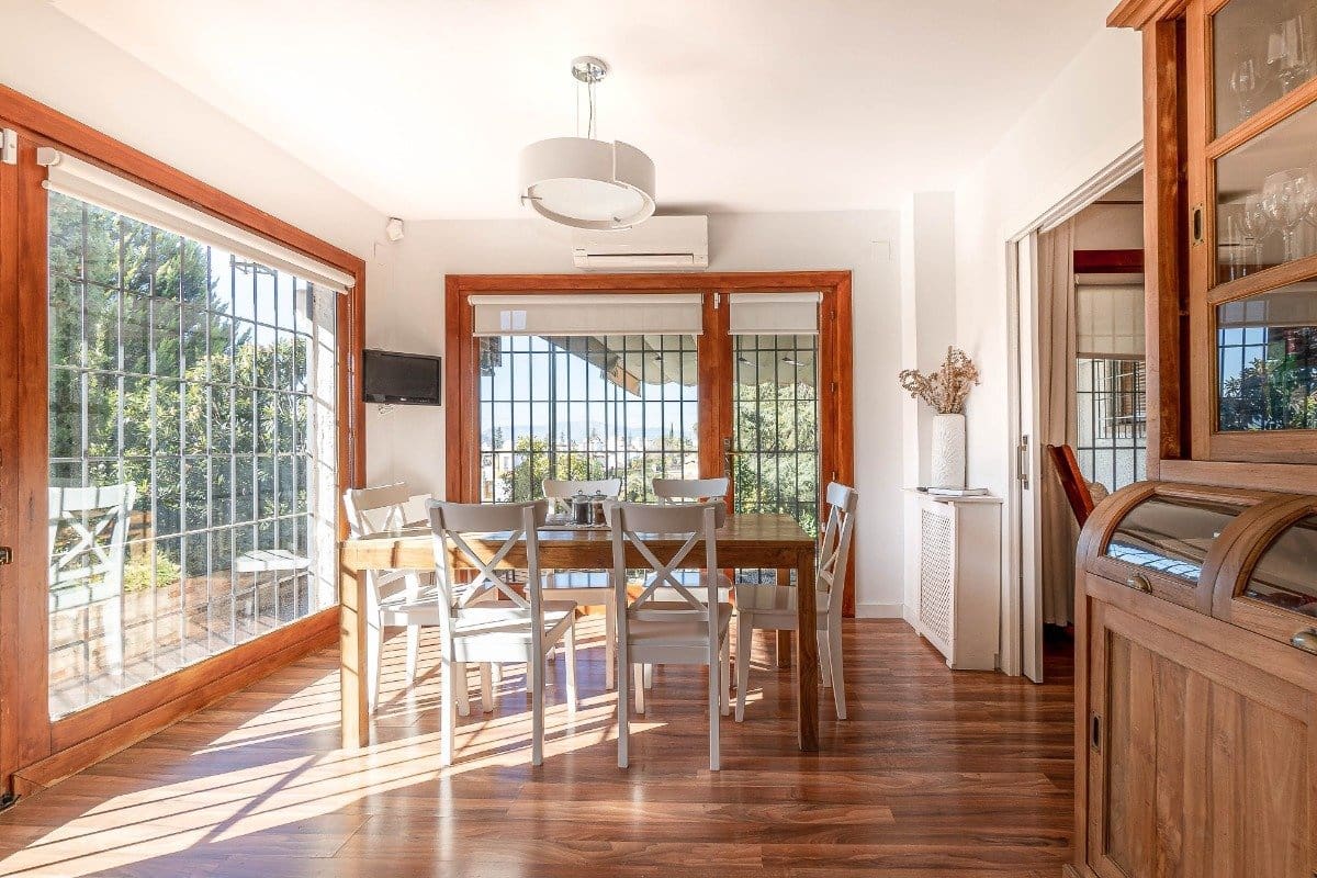 5 Zimmer Villa zu verkaufen in Peligros mit Pool Garage - 950.000 € (Ref: 6794308)