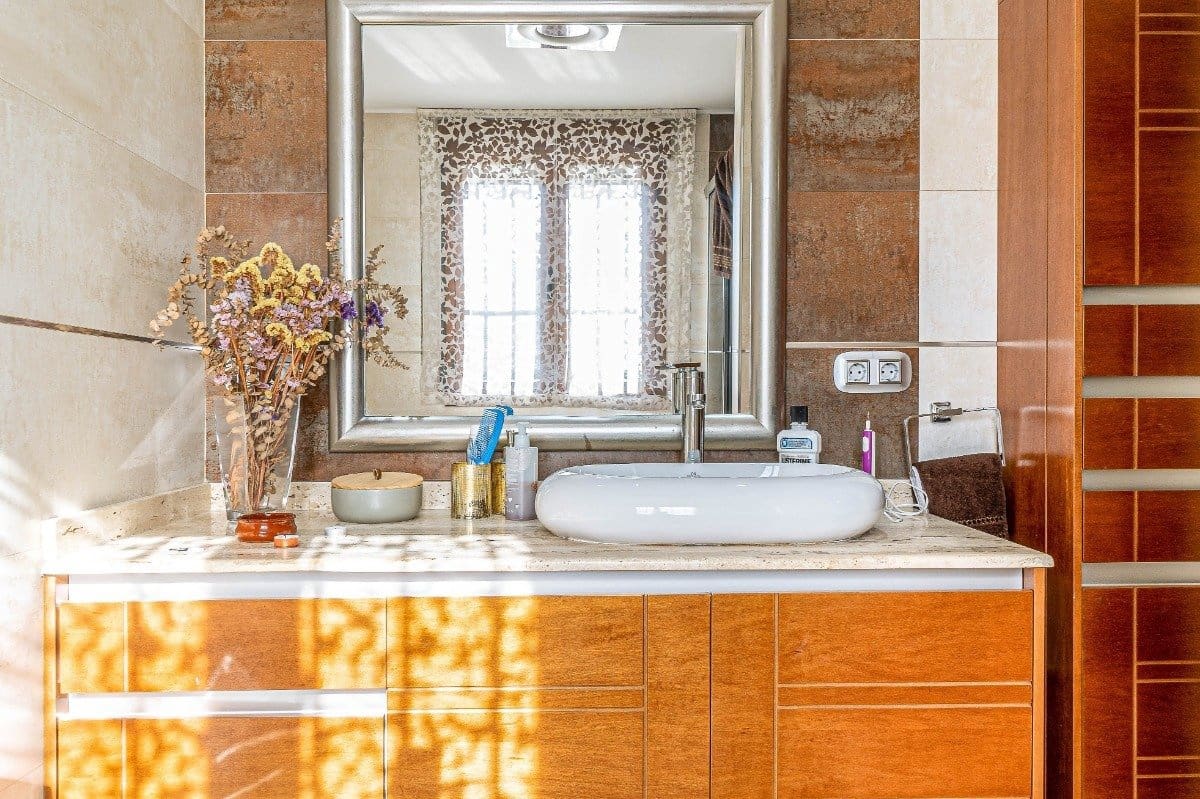 5 Zimmer Villa zu verkaufen in Peligros mit Pool Garage - 950.000 € (Ref: 6794308)