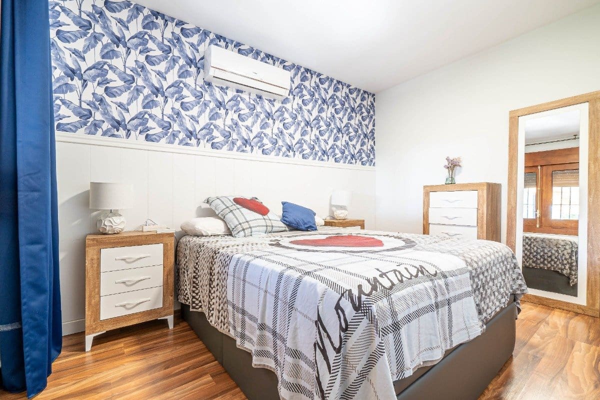 5 Zimmer Villa zu verkaufen in Peligros mit Pool Garage - 950.000 € (Ref: 6794308)