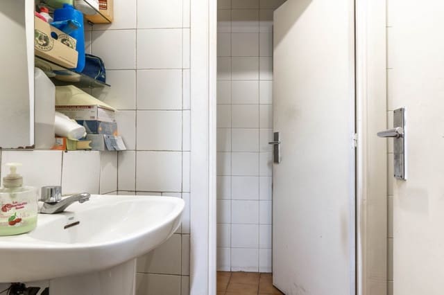 Commercieel te koop in Granada stad - € 545.000 (Ref: 6869027)