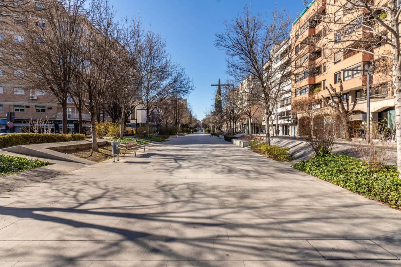 Commercieel te koop in Granada stad - € 545.000 (Ref: 6869027)