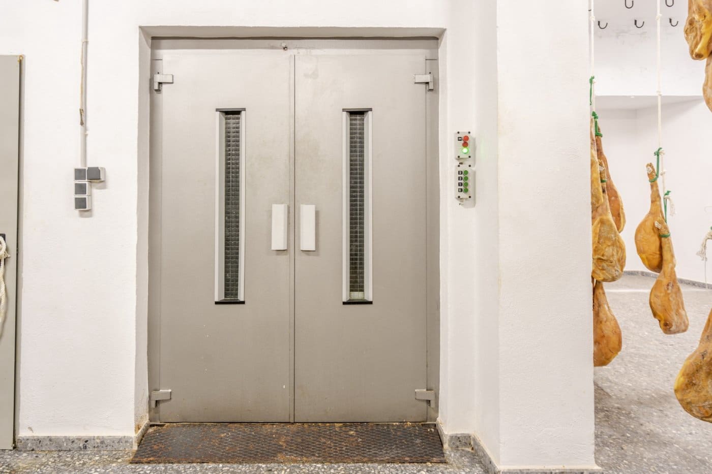 Kommersiell till salu i Portugos - 825 000 € (Ref: 6879606)