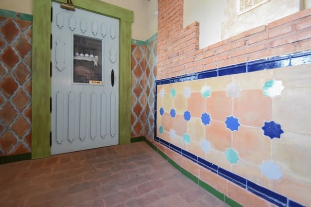 Commercial for sale in Albolote - € 320,000 (Ref: 6946723)